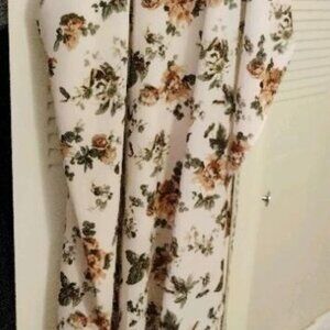 Women's flower skirt size M (8-10)